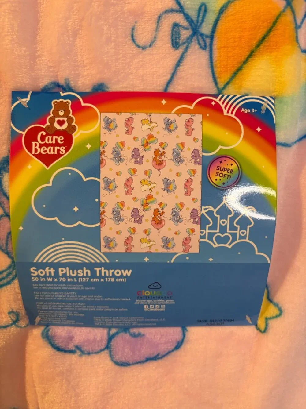 Care Bears Plush Throw Blanket Rainbow Hearts Balloons 50x70 NWT